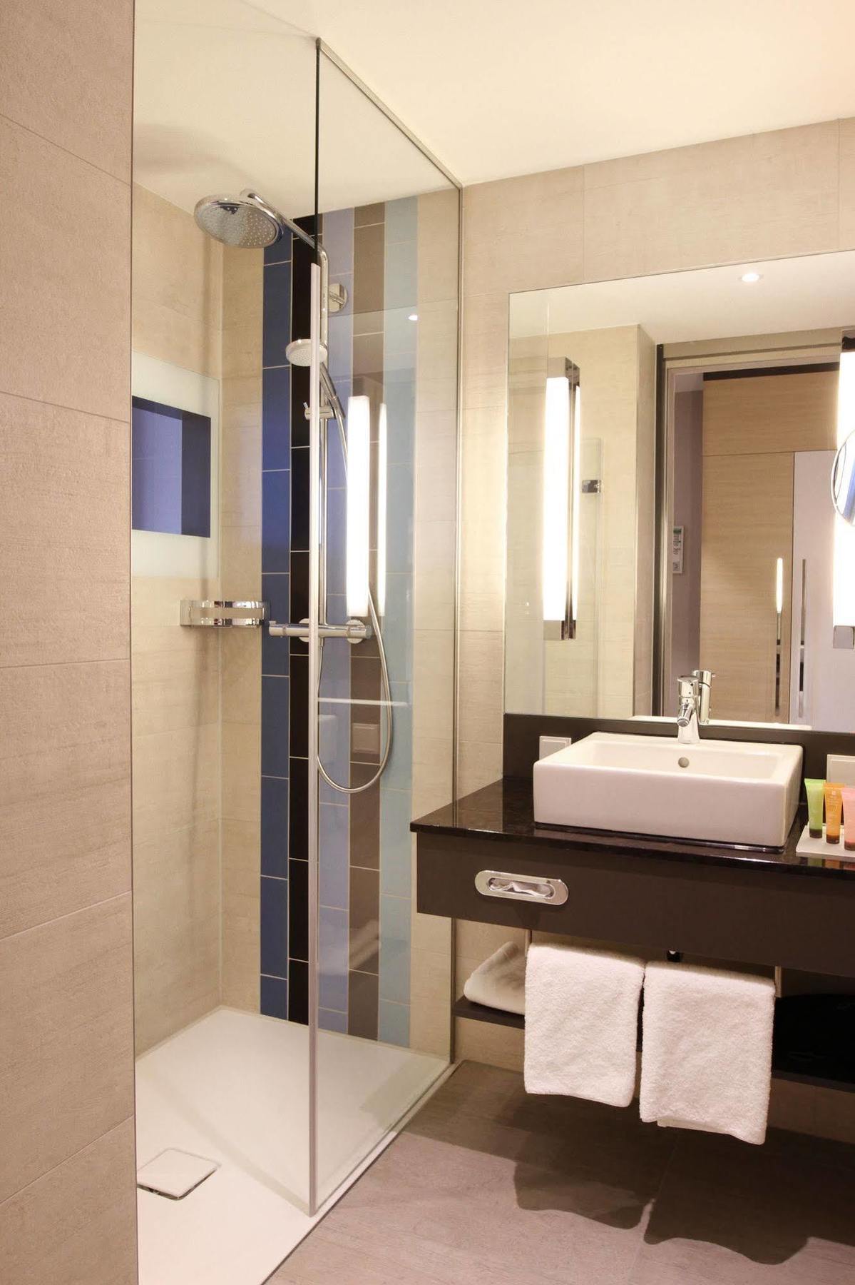 Hafenhotel Meereszeiten هايليغنهافن المظهر الخارجي الصورة