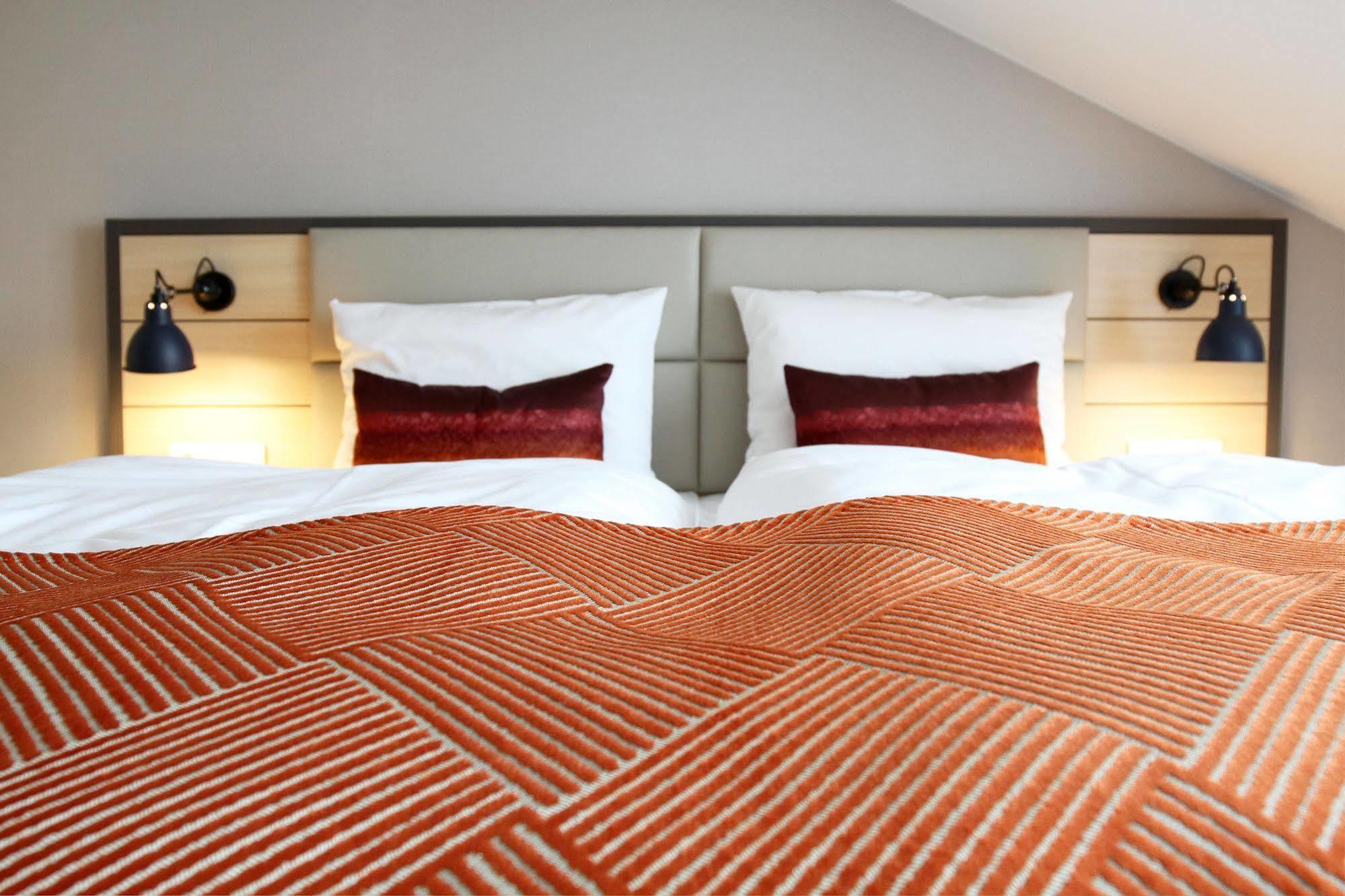 Hafenhotel Meereszeiten هايليغنهافن المظهر الخارجي الصورة