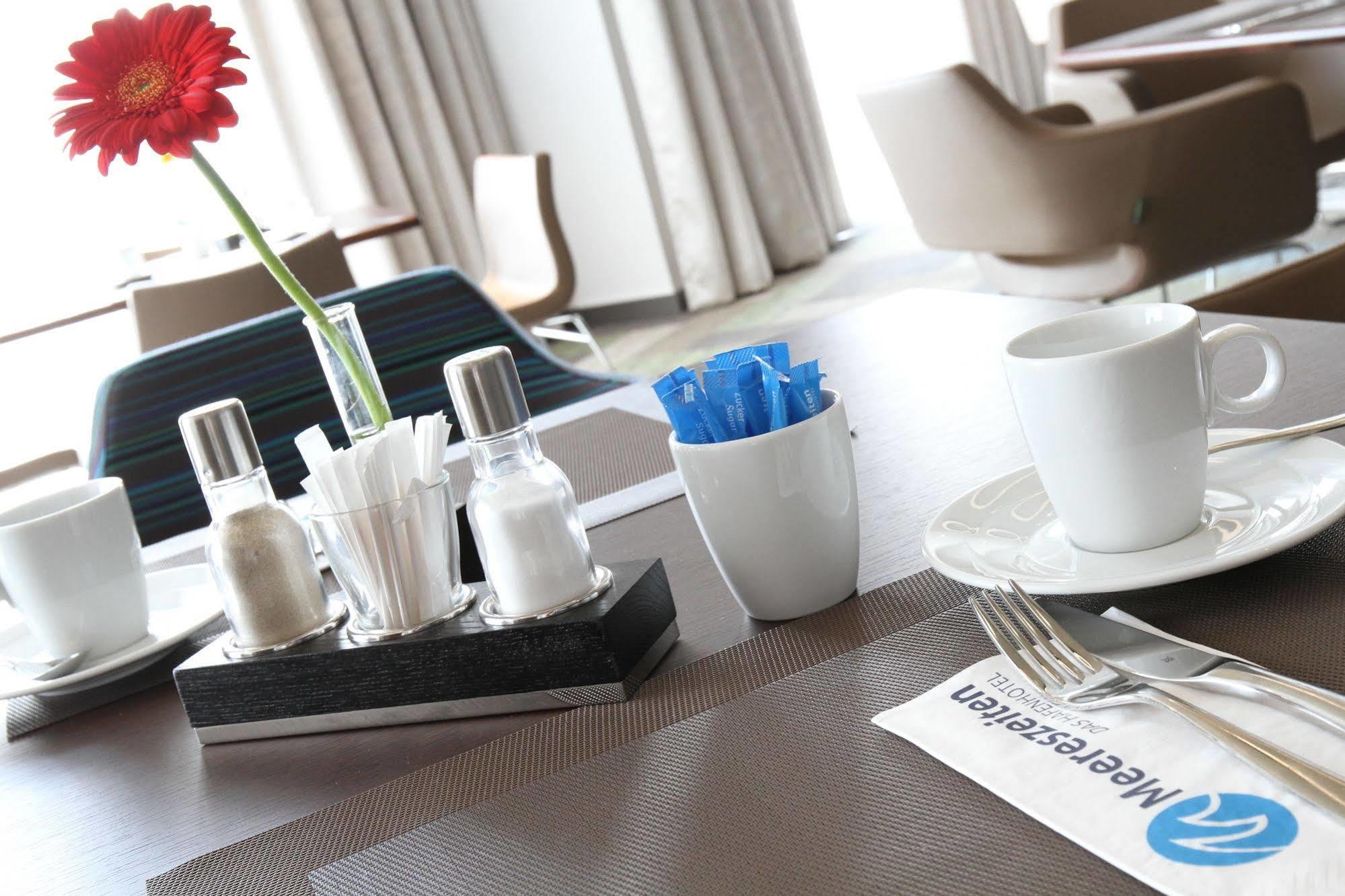 Hafenhotel Meereszeiten هايليغنهافن المظهر الخارجي الصورة